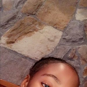 Meet your Posher, Desi